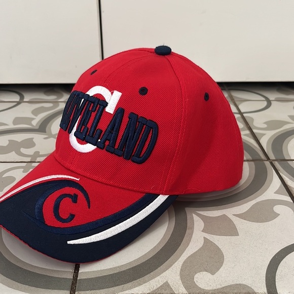 NEW Cleveland baseball hat - Picture 2 of 4